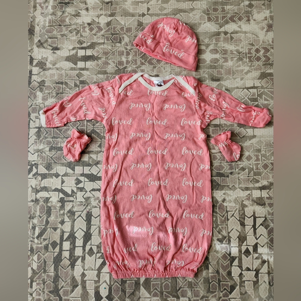 NWOT Gerber Organic Loved 100% Hat Builtin Mitton Sleepgown Set in Pink
